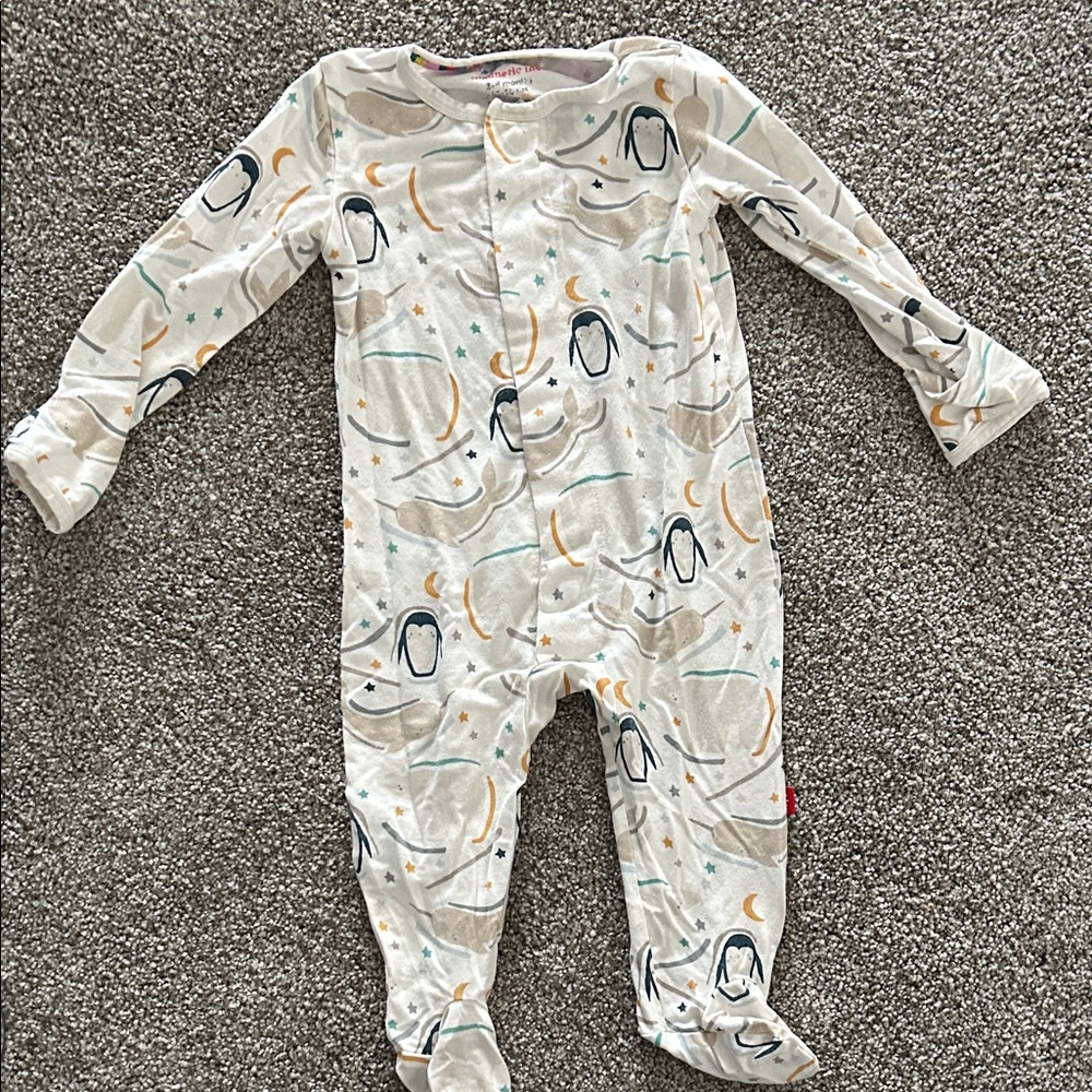 Magnetic Me Cream Whales and Penguins Footie 3-6M
